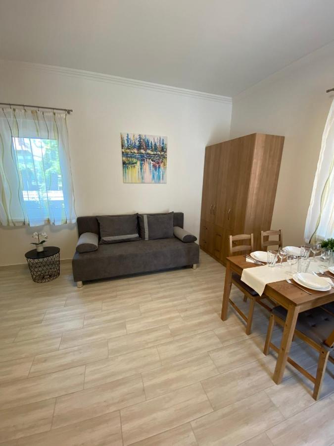Karinthy Haz Guest House Siofok Exterior photo